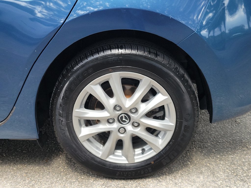 Used 2017 MAZDA MAZDA3 Sport FWD image 5