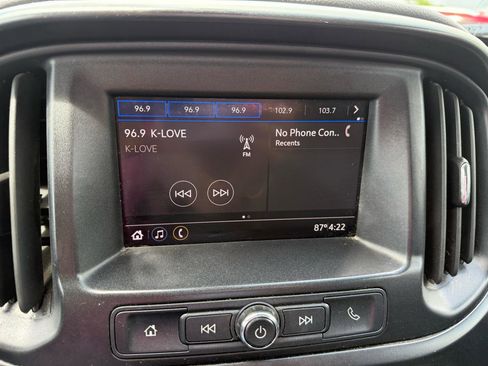 Used 2022 Chevrolet Colorado W/T RWD image 23