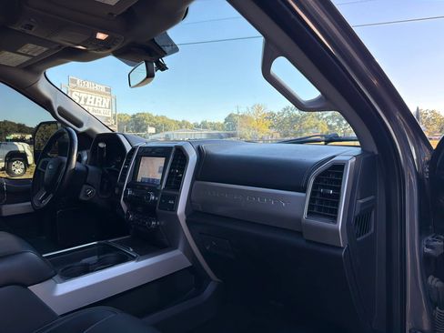 Used 2021 Ford F250 Lariat AWD/4WD image 13