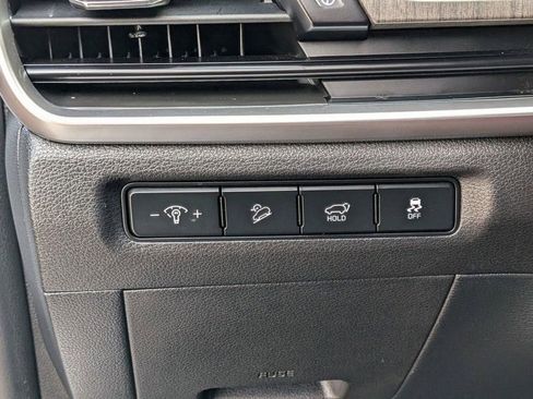 Certified 2023 Kia Telluride EX w/ EX Captain's Chair Package AWD/4WD image 17