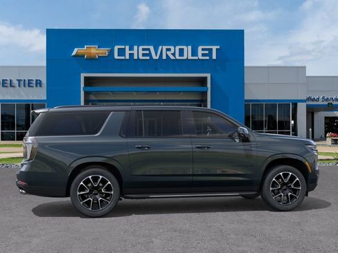 New 2026 Chevrolet Suburban RST AWD/4WD image 5