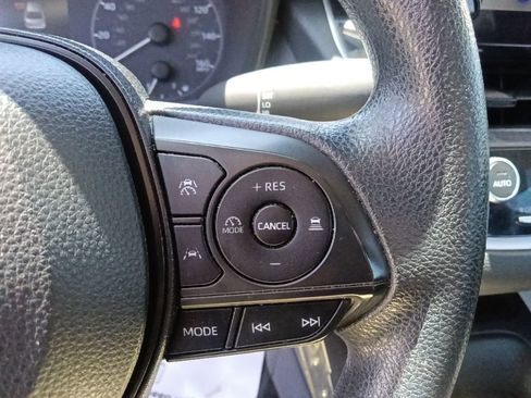 Used 2023 Toyota Corolla LE FWD image 19