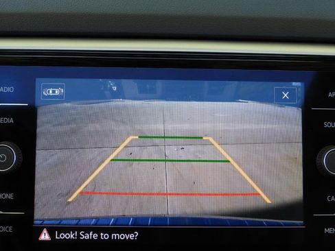 Used 2023 Volkswagen Atlas SE w/ Technology Package w/ Panoramic Sunroof Package image 62