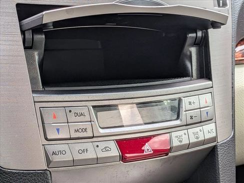 Used 2012 Subaru Outback 3.6R Limited image 7