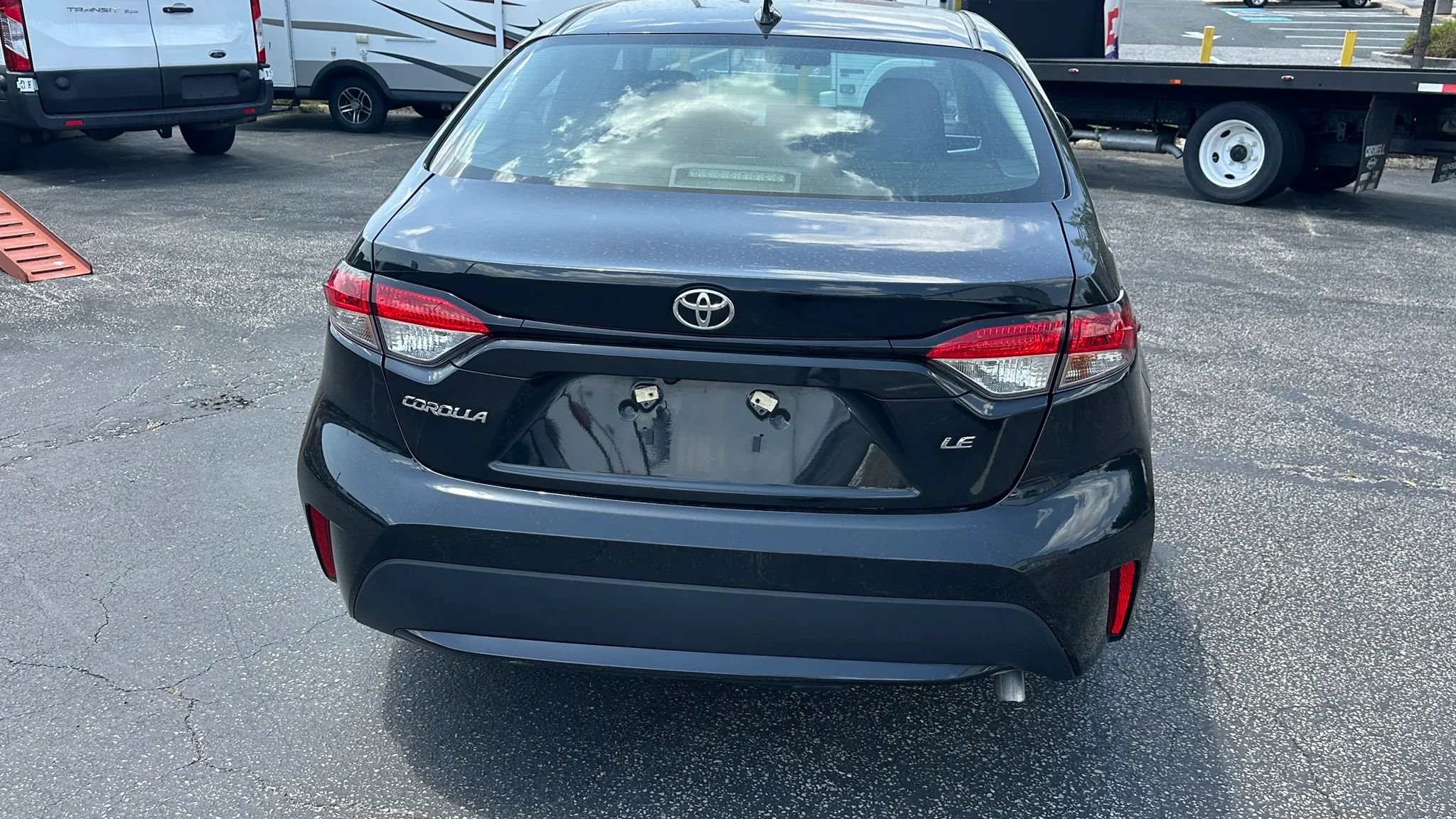 Used 2022 Toyota Corolla LE FWD image 6