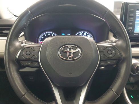 Used 2021 Toyota RAV4 XLE Premium image 22