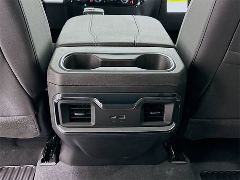 New 2026 GMC Sierra 1500 Elevation image 26