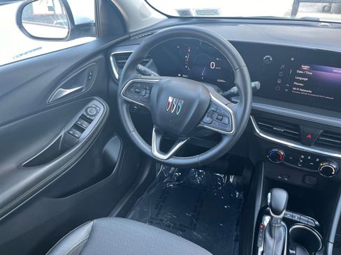 Used 2025 Buick Encore GX Preferred AWD/4WD image 32