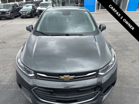 Used 2020 Chevrolet Trax LS FWD image 2