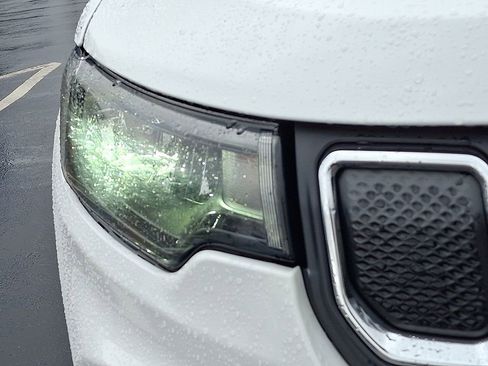 Used 2022 Jeep Compass Latitude image 12