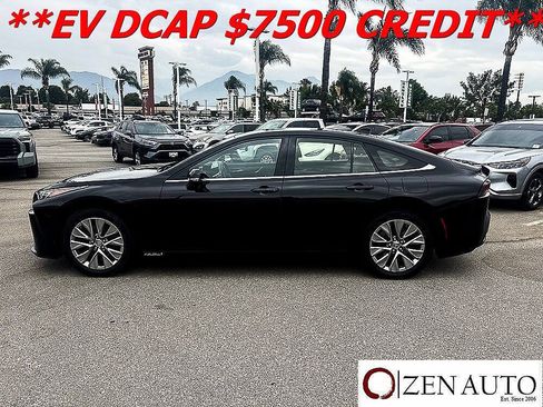Used 2023 Toyota Mirai w/ Advanced Technology Package RWD image 2