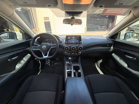 Used 2024 Nissan Sentra SV w/ All-Weather Package FWD image 15