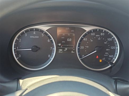 New 2025 Nissan Kicks Play S image 11