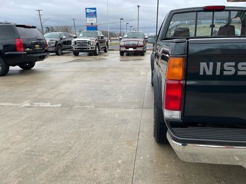 Used 1994 Nissan Pickup XE image 13