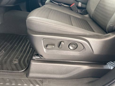 Used 2022 Chevrolet Silverado 1500 Custom Trail Boss image 40