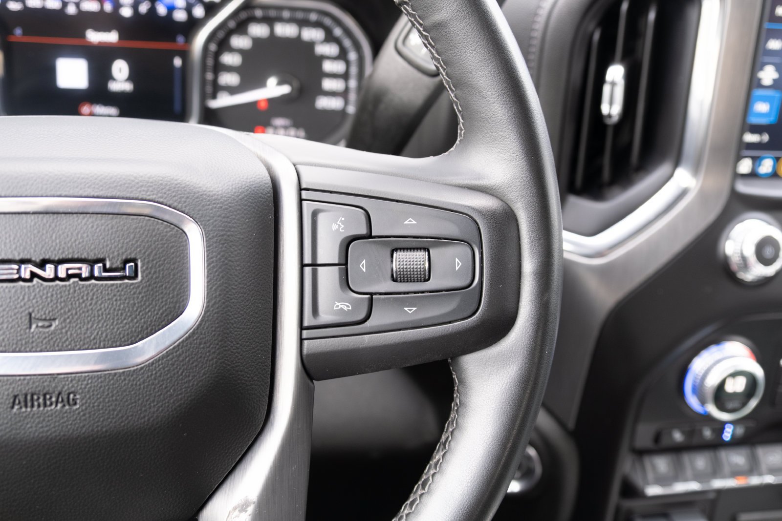 Used 2023 GMC Sierra 3500 Denali w/ Denali Ultimate Package AWD/4WD image 8