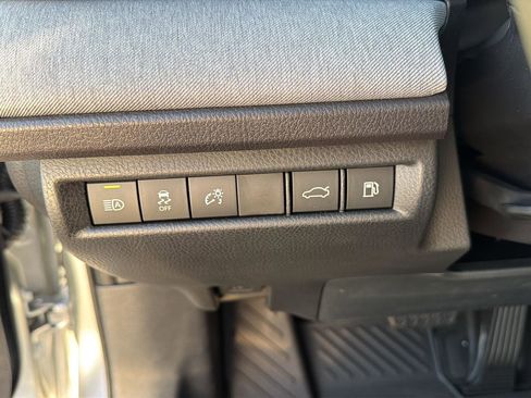 New 2026 Toyota Camry LE FWD image 19