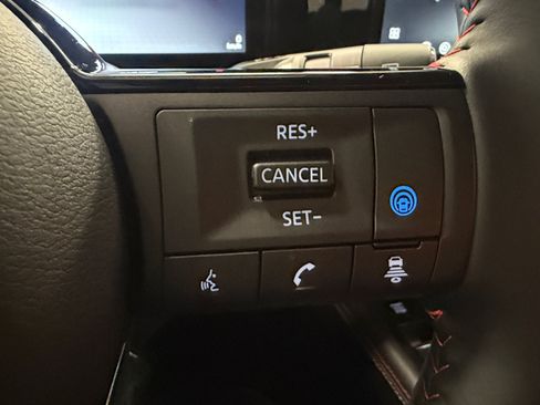 Used 2026 Nissan Kicks SR FWD image 34