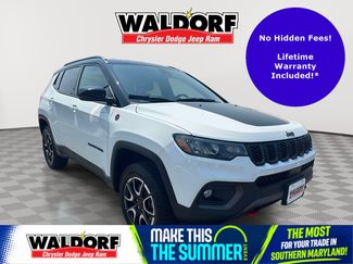 Used 2025 Jeep Compass Trailhawk AWD/4WD video 1