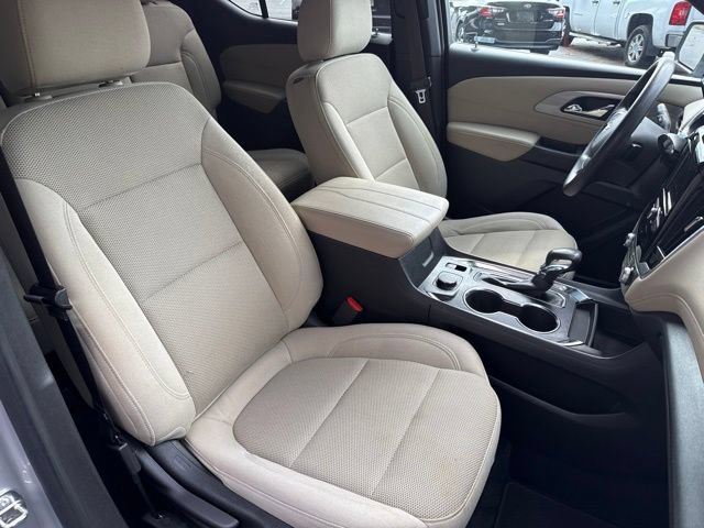 Used 2022 Chevrolet Traverse LS FWD image 29