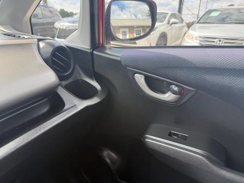 Used 2011 Honda Fit LX image 20