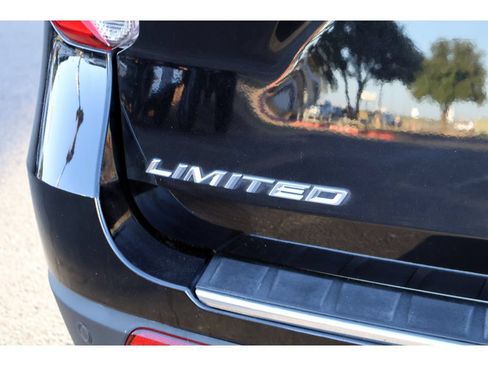 Used 2022 Ford Explorer Limited w/ Equipment Group 301A RWD image 15