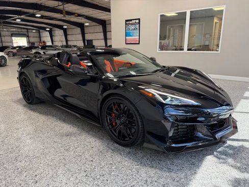 Used 2025 Chevrolet Corvette Z06 w/ Z07 Performance Package RWD image 28