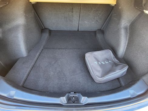 Used 2018 Tesla Model 3 Long Range image 34