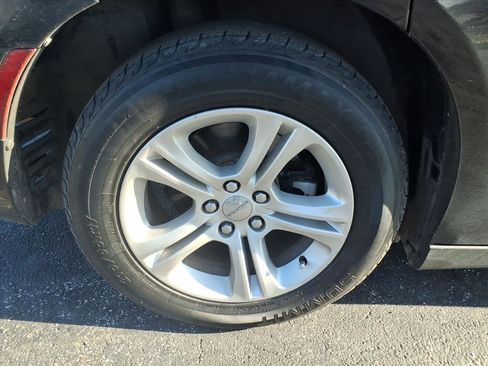 Used 2019 Dodge Charger SXT image 25