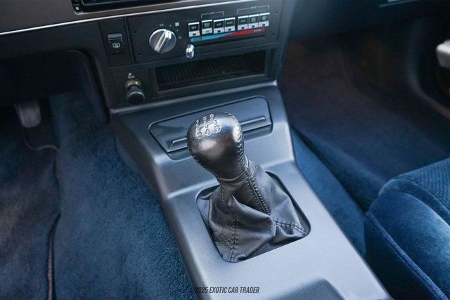 Used 1989 Ford Thunderbird Super RWD image 38