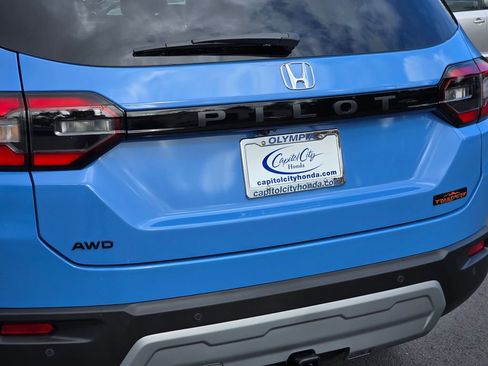 New 2025 Honda Pilot TrailSport image 30