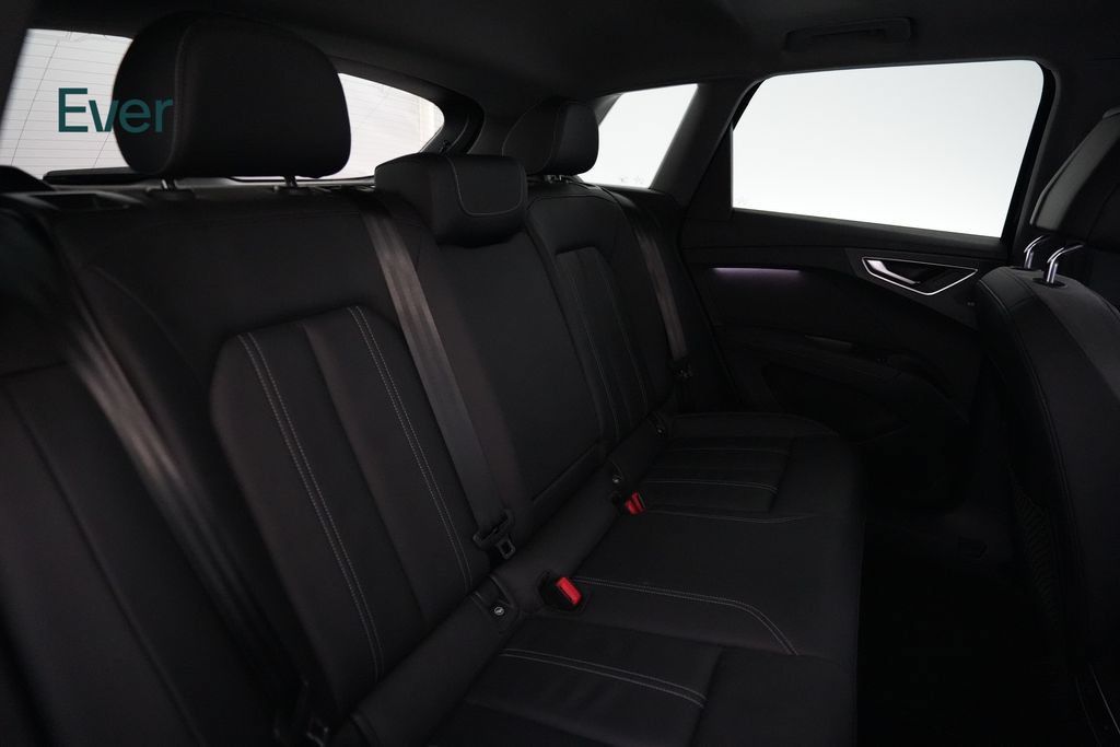 Used 2023 Audi Q4 e-tron Premium Plus w/ Premium Plus RWD image 5