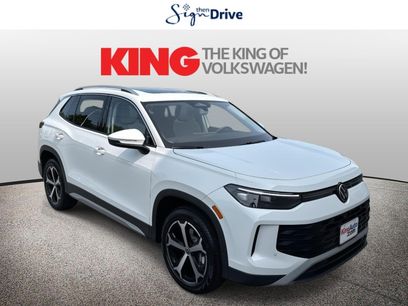 New 2025 Volkswagen Tiguan SE