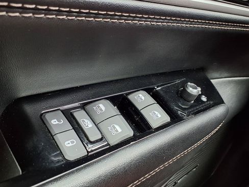 Used 2024 Jeep Wagoneer Series II AWD/4WD image 19