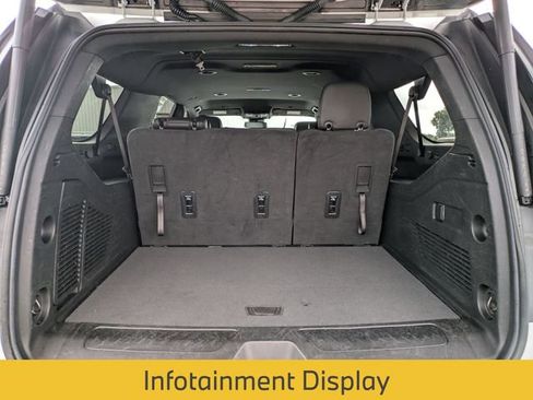 Used 2023 Chevrolet Suburban LT image 30