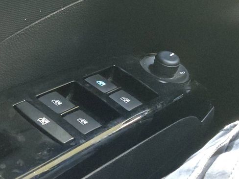 Used 2016 Chevrolet Sonic RS image 27