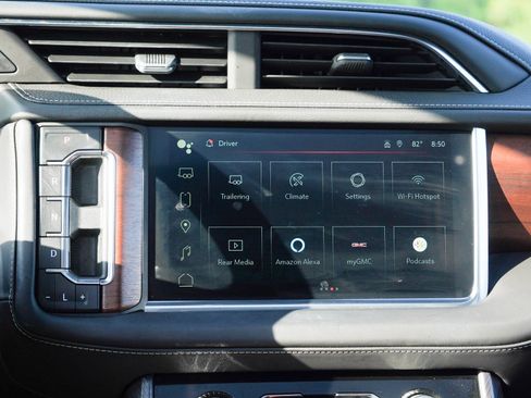 Used 2023 GMC Yukon Denali Ultimate AWD/4WD image 21