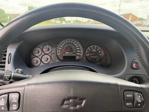 Used 2000 Chevrolet Monte Carlo SS w/ Preferred Equipment Group FWD image 18