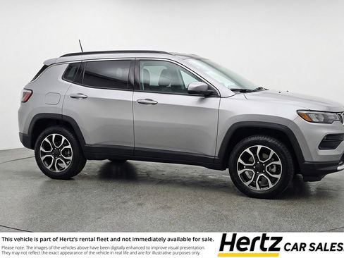 Used 2025 Jeep Compass Trailhawk AWD/4WD image 1