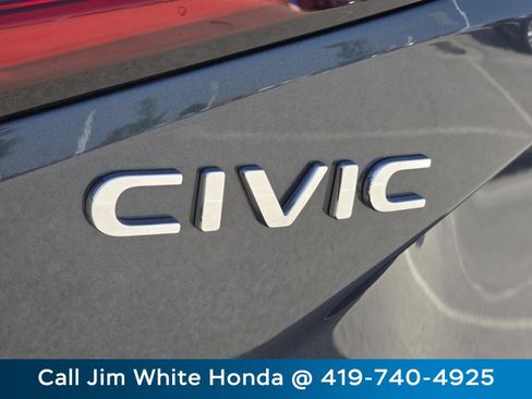 Used 2024 Honda Civic EX-L image 17