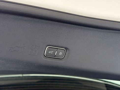 New 2026 Lincoln Navigator L Black Label AWD/4WD image 9