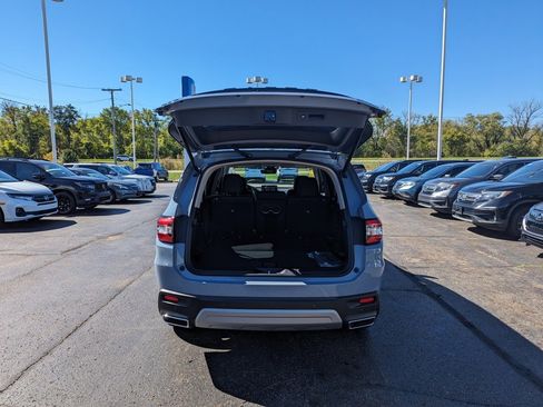 New 2025 Honda Pilot Touring image 13