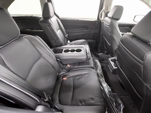 New 2026 Honda Odyssey Elite image 8