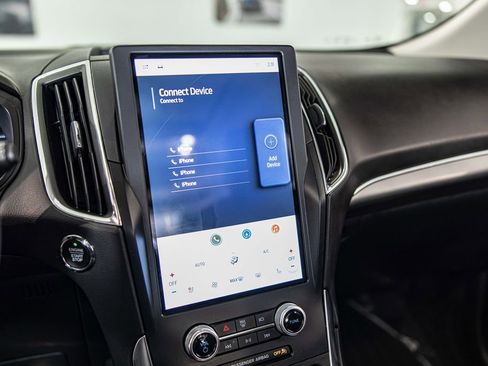 Used 2022 Ford Edge Titanium w/ Equipment Group 301A image 29