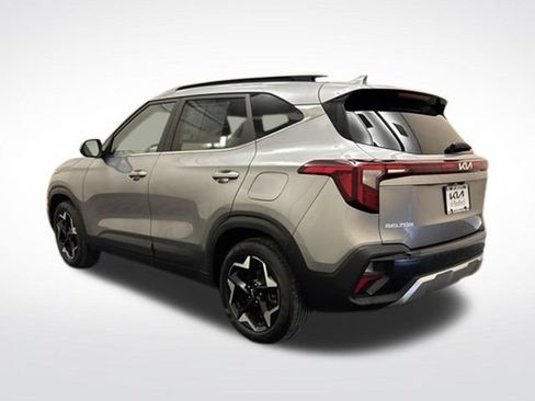 Used 2024 Kia Seltos EX AWD/4WD image 7