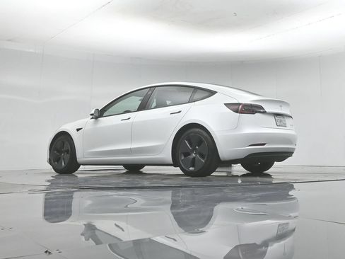 Used 2022 Tesla Model 3 Long Range AWD/4WD image 46