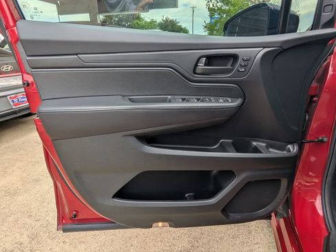 Used 2025 Honda Odyssey Sport-L image 16