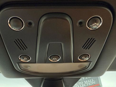 Used 2018 Maserati GranTurismo Sport image 39