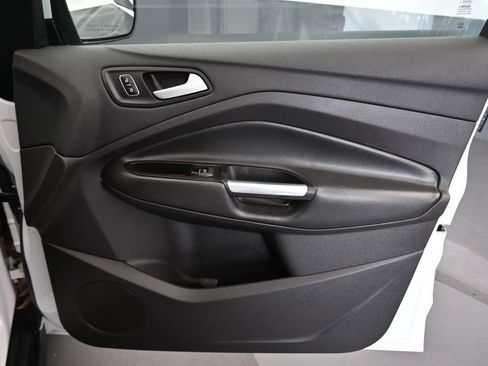 Used 2017 Ford C-MAX SE image 36