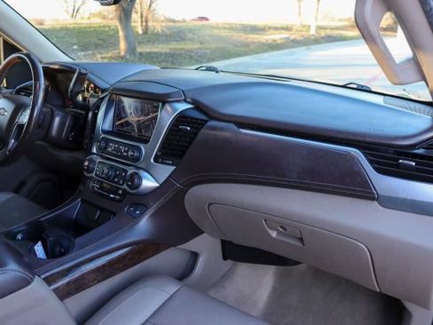 Used 2018 Chevrolet Tahoe LT image 27